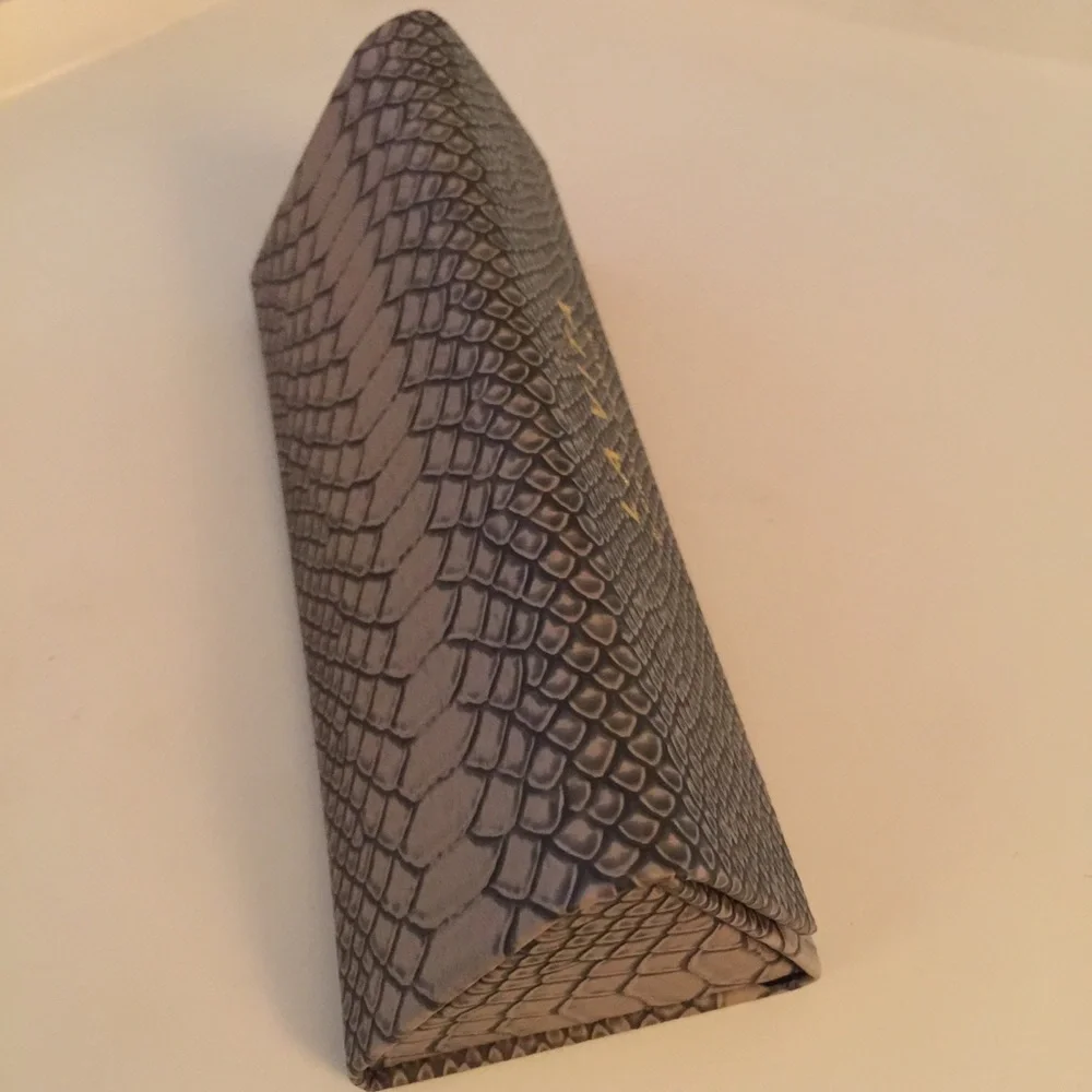 LA VITA PRIVE REVAUX SNAKE EMBOSSED SUNGLASS CASE